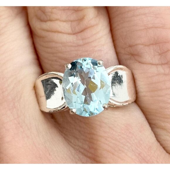 Jewelry - Light Blue Aquamarine Oval Cut Minimalist Modernist Silver Vintage Ring sz 6.75